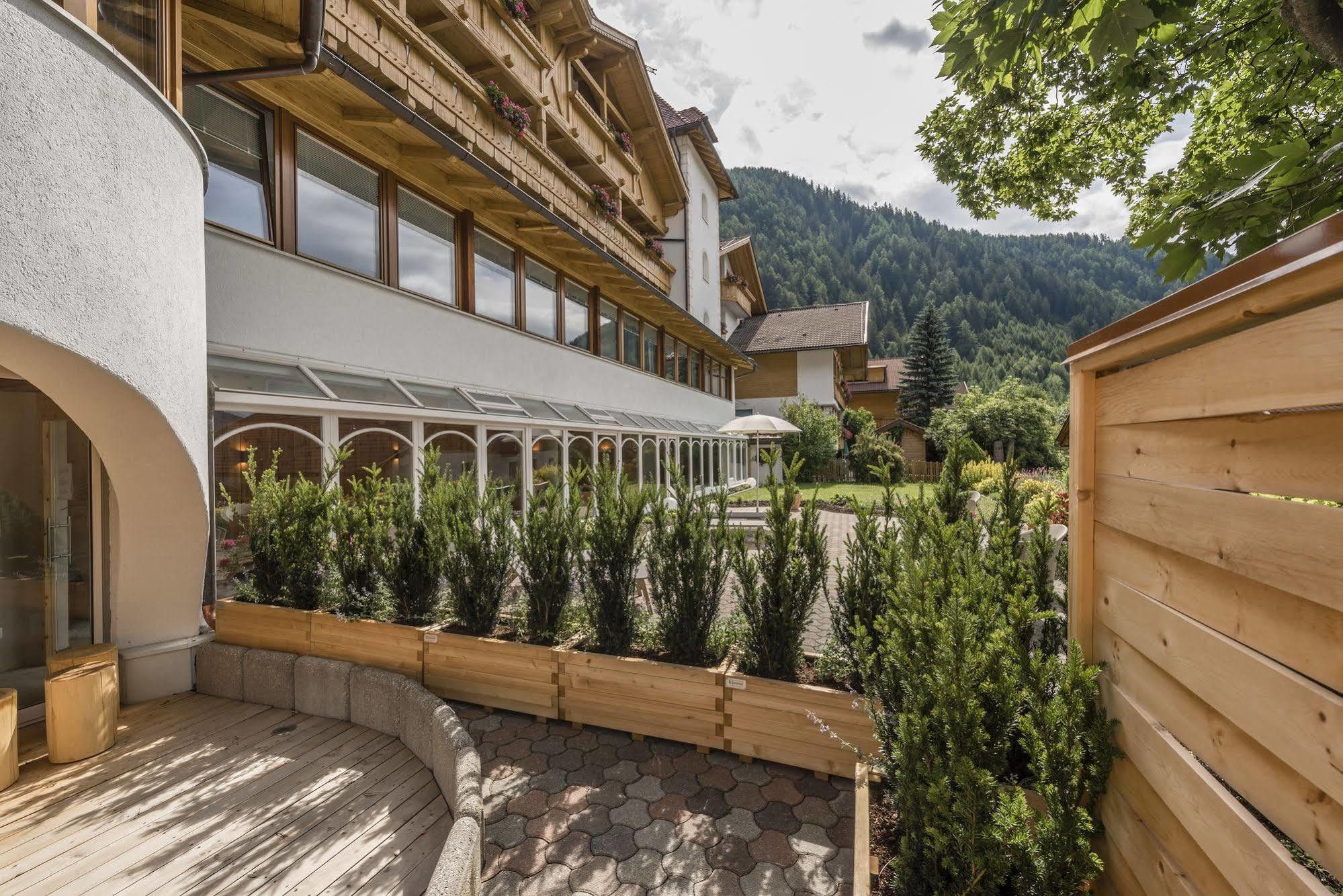 Bed & Breakfast Abis - Dolomites Rio di Pusteria Exterior photo